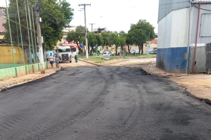 Obras concluídas na Avenida Alfredo Elias Mafuz no Bairro Santa Matilde.