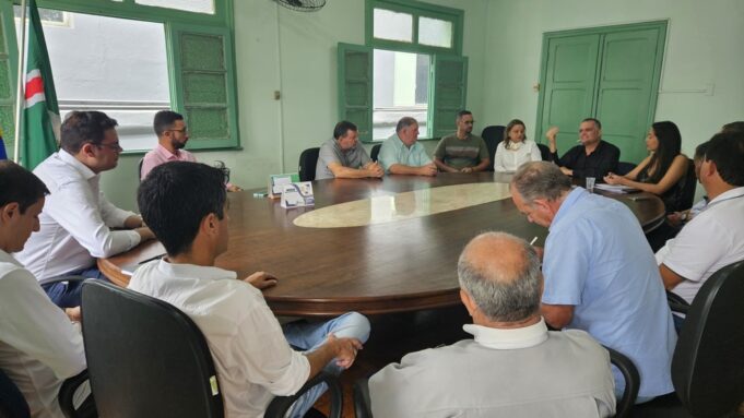 Prefeitos da Microrregião se reúnem para discutir Hospital Regional.