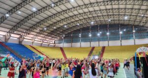 ‘Bloco Sem Idade’ anima o pré-carnaval em Lafaiete.