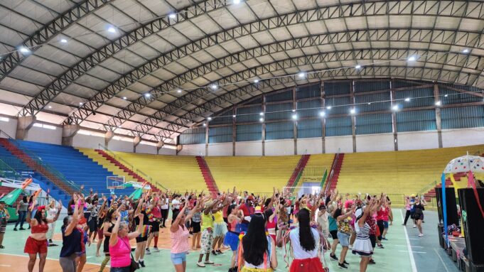 ‘Bloco Sem Idade’ anima o pré-carnaval em Lafaiete.