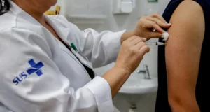 Mutirão de vacinação atende crianças e adolescentes