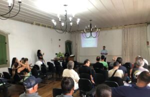Capacitação orienta sobre manejo correto de entulho em Lafaiete